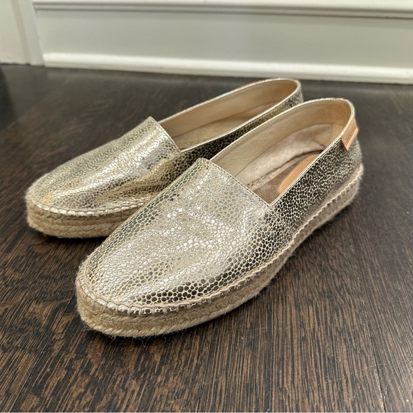 Adorable silver espadrilles (size 40) - Picture 1 of 5